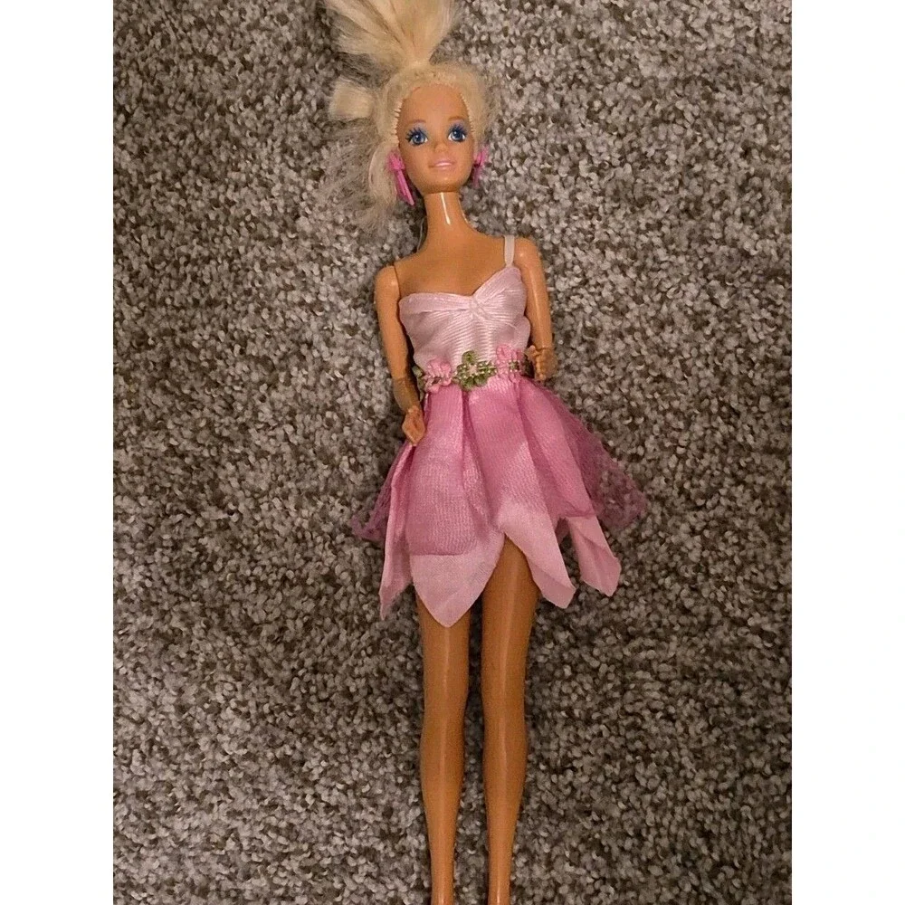 Mattel Barbie 1976 Twist N Turn Malaysia Bendable Knees Blonde Hair Blue Eyes